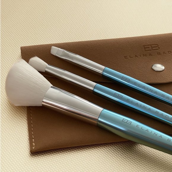 ELAINA BADRO Baby Blues Brush Set - Picture 1 of 3